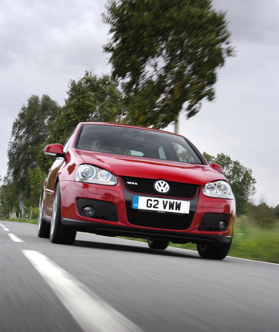  Volkswagen Golf GTi 2004 года  (фото 14 из 15)